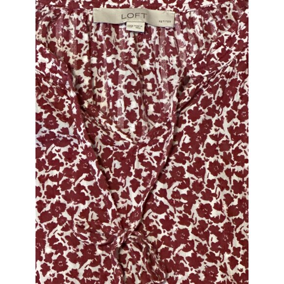 💖LOFT Red & White Floral Long Sleeve Blouse Size XS - Picture 4 of 4